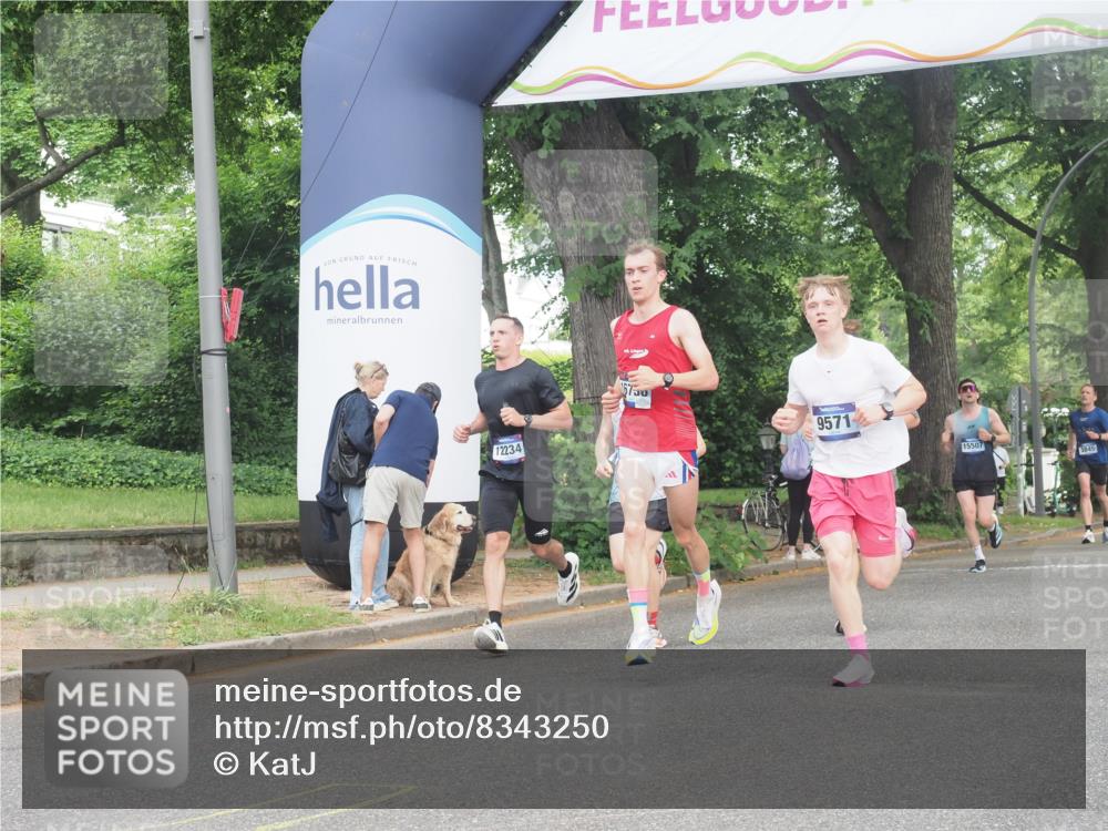 29.06.2025 - hella hamburg halbmarathon KatJ http://msf.ph/oto/8343250 29.06.2025 10:19:41 Zwischen KM18-KM19 7186 meine-sportfotos.de
