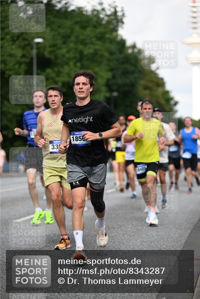 29.06.2025 - hella hamburg halbmarathon Dr. Thomas Lammeyer http://msf.ph/oto/8343287 29.06.2025 09:56:02 Kennedybrücke 1057, 1139, 1169, 1220, 1512, 1604, 3305, 3618, 4080, 4565, 4871, 4915, 5007, 5011, 5231, 5336, 6373, 6711, 7185, 7432, 7710, 7865, 7961, 8564, 8852, 9444, 10099, 10251, 10493, 10691, 10741 meine-sportfotos.de