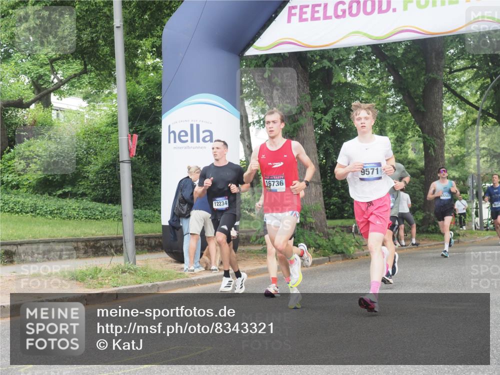 29.06.2025 - hella hamburg halbmarathon KatJ http://msf.ph/oto/8343321 29.06.2025 10:19:41 Zwischen KM18-KM19 7186 meine-sportfotos.de