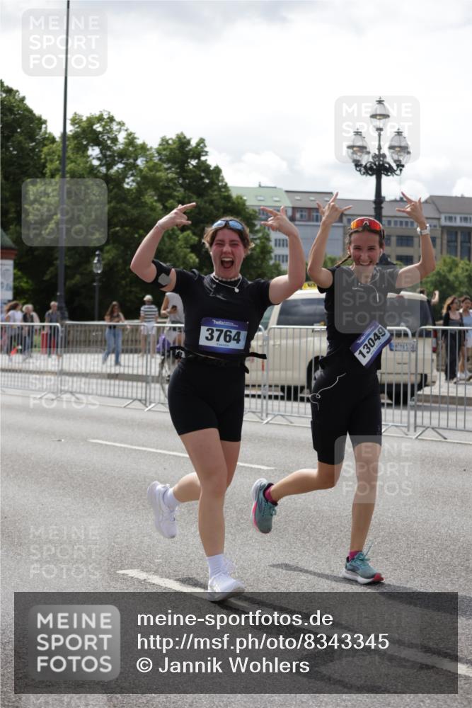 29.06.2025 - hella hamburg halbmarathon Jannik Wohlers http://msf.ph/oto/8343345 29.06.2025 10:42:36 Lombardsbrücke 1149, 1467, 1788, 1964, 2103, 2158, 2267, 2361, 2450, 2509, 2971, 3074, 3283, 3378, 3518, 3764, 4105, 4385, 5067, 5268, 5755, 5967, 7043, 8161, 8184, 8795, 8991, 9072, 9304, 9378, 9644, 10008, 10180, 10536, 11142, 11443, 11671, 11710, 12151, 12485, 13049, 13070, 13417, 13676, 14422, 14694, 15246, 16263, 16264, 16279, 16789, 17037, 17609, 17921, 18434, 18435, 18540, 18898, 19115 meine-sportfotos.de