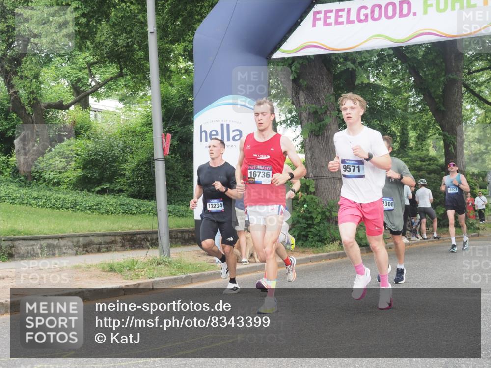29.06.2025 - hella hamburg halbmarathon KatJ http://msf.ph/oto/8343399 29.06.2025 10:19:41 Zwischen KM18-KM19 7186 meine-sportfotos.de