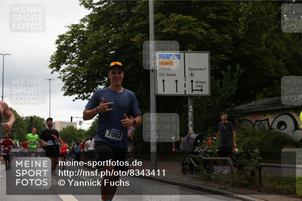 29.06.2025 - hella hamburg halbmarathon Yannick Fuchs http://msf.ph/oto/8343411 29.06.2025 10:52:18 20KM 1319, 1595, 1833, 2159, 2250, 2488, 2619, 2656, 2840, 2996, 3251, 3859, 4319, 4502, 4550, 4708, 4767, 5277, 5341, 5675, 5926, 6138, 6147, 6592, 7082, 7189, 7659, 7856, 8089, 8322, 8585, 9230, 9316, 10020, 10268, 10319, 10518, 10703, 10788, 11394, 11605, 11808, 11846, 12378, 12495, 12585, 12734, 12735, 12879, 13287, 13512, 13654, 13694, 13816, 13880, 14266, 14673, 15197, 15434, 15527, 16189, 16531, 17531, 17827, 18180, 18492, 18727, 18985 meine-sportfotos.de