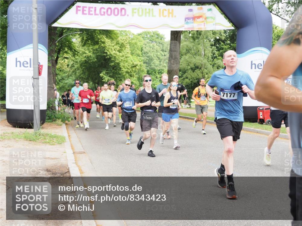 29.06.2025 - hella hamburg halbmarathon MichiJ http://msf.ph/oto/8343423 29.06.2025 10:40:23 Zwischen KM18-KM19 1151, 1549, 2082, 4770, 5907, 6511, 6512, 7177, 7274, 8361, 10895, 11217, 11551, 11588, 11589, 11604, 12155, 12482, 12712, 12875, 13147, 14791, 15446, 15502, 18879 meine-sportfotos.de