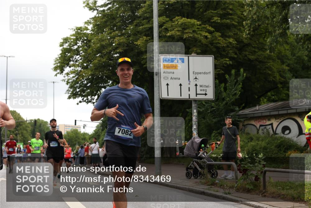 29.06.2025 - hella hamburg halbmarathon Yannick Fuchs http://msf.ph/oto/8343469 29.06.2025 10:52:18 20KM 1319, 1595, 1833, 2159, 2250, 2488, 2619, 2656, 2840, 2996, 3251, 3859, 4319, 4502, 4550, 4708, 4767, 5277, 5341, 5675, 5926, 6138, 6147, 6592, 7082, 7189, 7659, 7856, 8089, 8322, 8585, 9230, 9316, 10020, 10268, 10319, 10518, 10703, 10788, 11394, 11605, 11808, 11846, 12378, 12495, 12585, 12734, 12735, 12879, 13287, 13512, 13654, 13694, 13816, 13880, 14266, 14673, 15197, 15434, 15527, 16189, 16531, 17531, 17827, 18180, 18492, 18727, 18985 meine-sportfotos.de