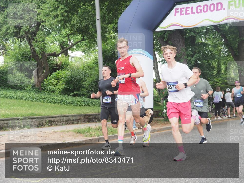 29.06.2025 - hella hamburg halbmarathon KatJ http://msf.ph/oto/8343471 29.06.2025 10:19:42 Zwischen KM18-KM19 7186 meine-sportfotos.de