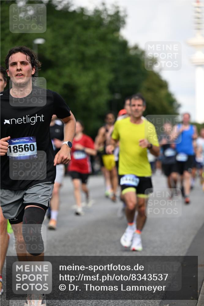 29.06.2025 - hella hamburg halbmarathon Dr. Thomas Lammeyer http://msf.ph/oto/8343537 29.06.2025 09:56:03 Kennedybrücke 1057, 1139, 1169, 1220, 1512, 1604, 3305, 4080, 4565, 4871, 4915, 5007, 5011, 5336, 6373, 6711, 7185, 7432, 7710, 7865, 7961, 8564, 8852, 9444, 10099, 10251, 10493, 10691, 10741 meine-sportfotos.de