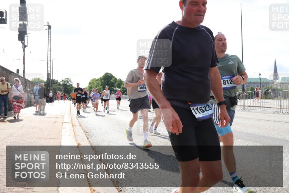 29.06.2025 - hella hamburg halbmarathon Lena Gebhardt http://msf.ph/oto/8343555 29.06.2025 10:00:47 Lombardsbrücke 3059, 13400, 11523, 8125, 1019, 1526, 1544, 1568, 1583, 1611, 1681, 1726, 2027, 2086, 2236, 2346, 2426, 2474, 2606, 2652, 2982, 3042, 3059, 3141, 3319, 3400, 3625, 3740, 3794, 3861, 3983, 4238, 4419, 4579, 4594, 4616, 4708, 4767, 4813, 4940, 4945, 5033, 5418, 5643, 5870, 6084, 6138, 6147, 6220, 6260, 6443, 6470, 6531, 6714, 6757, 7658, 7757, 7759, 7761, 8255, 8326, 8478, 8632, 8923, 9124, 9553, 9555, 9577, 10074, 10188, 10271, 10599 meine-sportfotos.de