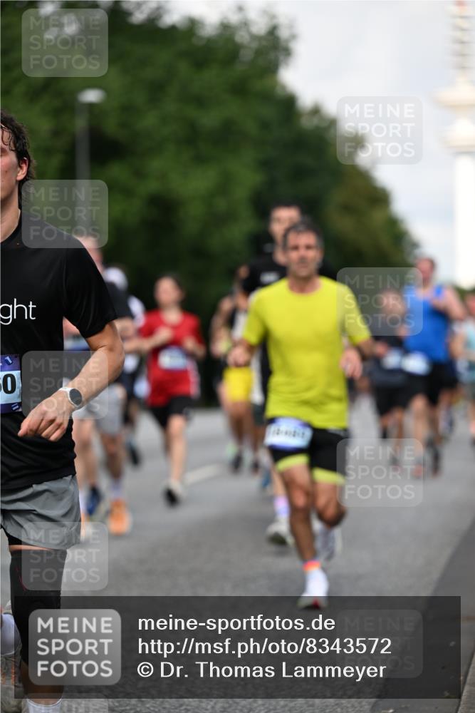 29.06.2025 - hella hamburg halbmarathon Dr. Thomas Lammeyer http://msf.ph/oto/8343572 29.06.2025 09:56:03 Kennedybrücke 1057, 1139, 1169, 1220, 1512, 1604, 3305, 4080, 4565, 4871, 4915, 5007, 5011, 5336, 6373, 6711, 7185, 7432, 7710, 7865, 7961, 8564, 8852, 9444, 10099, 10251, 10493, 10691, 10741 meine-sportfotos.de