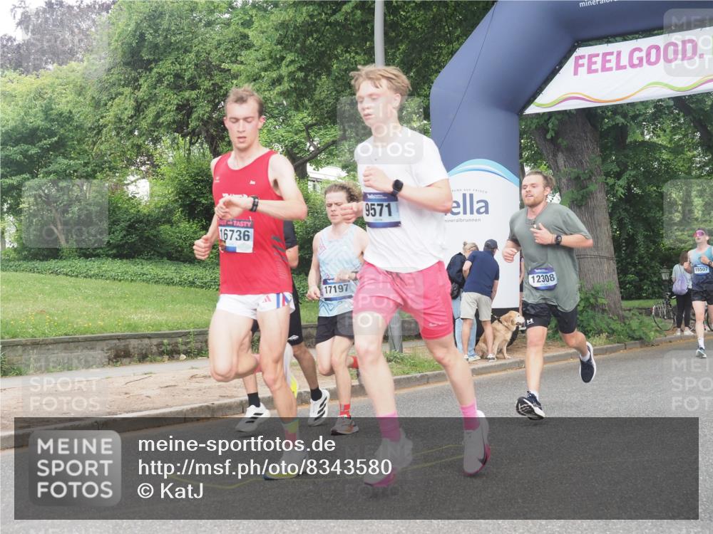 29.06.2025 - hella hamburg halbmarathon KatJ http://msf.ph/oto/8343580 29.06.2025 10:19:42 Zwischen KM18-KM19 7186 meine-sportfotos.de