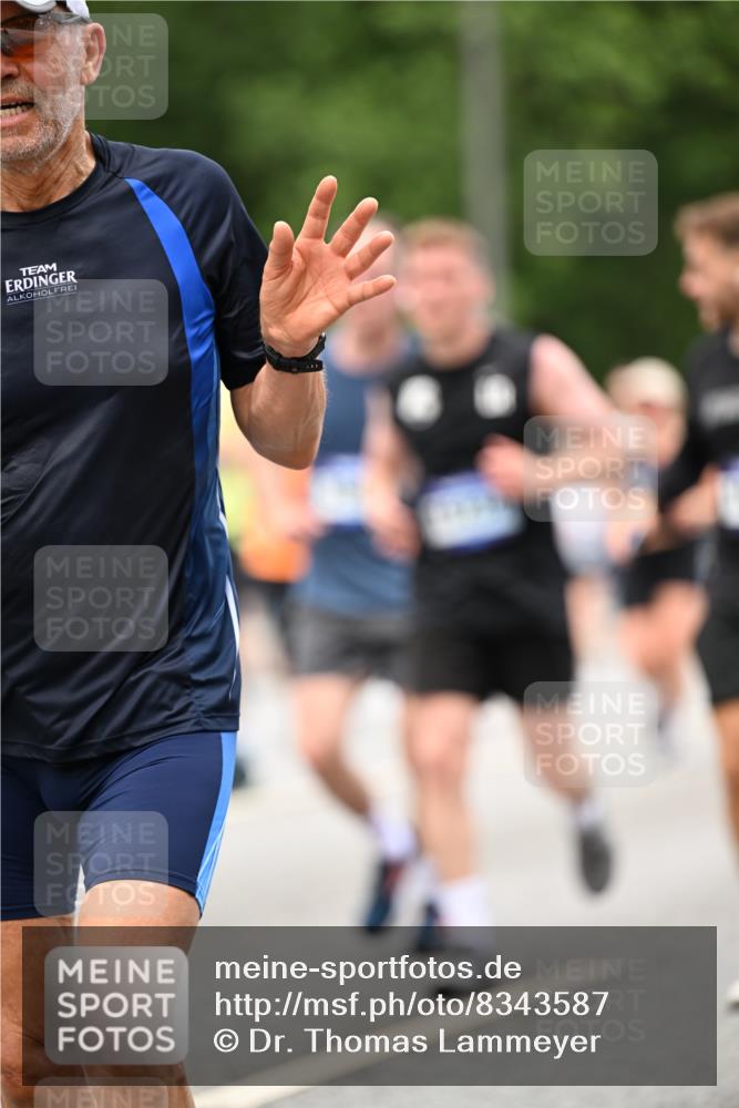 29.06.2025 - hella hamburg halbmarathon Dr. Thomas Lammeyer http://msf.ph/oto/8343587 29.06.2025 10:40:26 Kennedybrücke 1036, 1102, 1183, 1284, 1717, 2352, 2588, 3243, 3741, 3990, 4902, 4937, 5012, 5240, 5246, 5531, 5747, 5919, 6021, 6381, 6845, 6896, 7111, 7275, 7927, 8356, 8530, 9229, 9295, 9694, 9701, 10047, 10119, 10336, 10341, 10567, 11010 meine-sportfotos.de