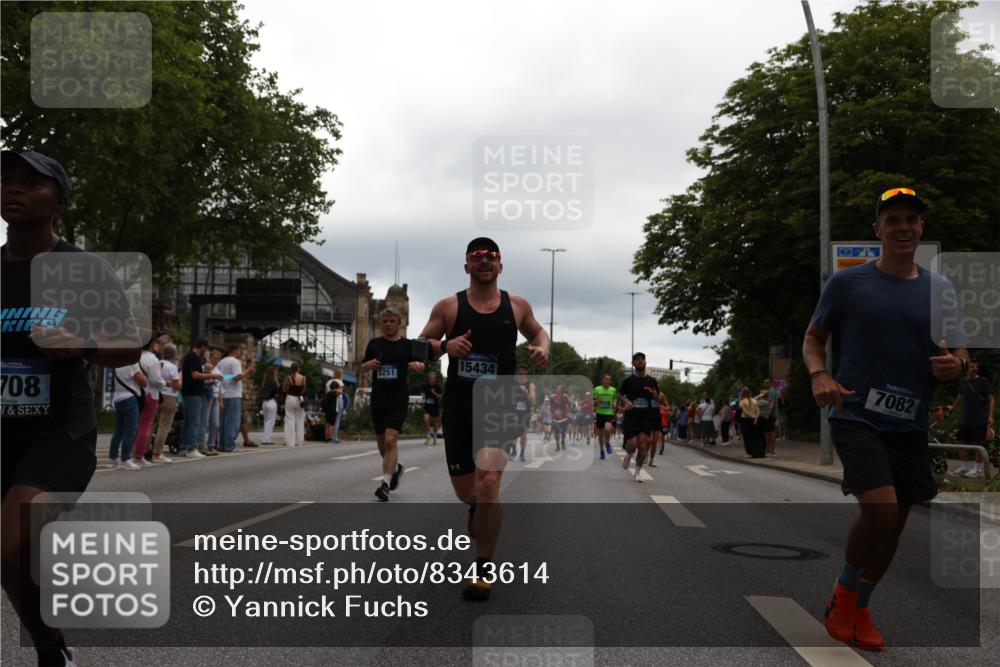 29.06.2025 - hella hamburg halbmarathon Yannick Fuchs http://msf.ph/oto/8343614 29.06.2025 10:52:19 20KM 1319, 1595, 1833, 2159, 2250, 2619, 2656, 2840, 2996, 3251, 4319, 4502, 4550, 4708, 4767, 5277, 5341, 5675, 6138, 6147, 6592, 7082, 7189, 7659, 7856, 8089, 8322, 8585, 9230, 10020, 10268, 10319, 10518, 10703, 11394, 11605, 11808, 11846, 12378, 12495, 12585, 12734, 12735, 12879, 13287, 13512, 13654, 13694, 13816, 13880, 14266, 14673, 15197, 15434, 15527, 16189, 17531, 17814, 17827, 18180, 18492, 18727, 18985 meine-sportfotos.de