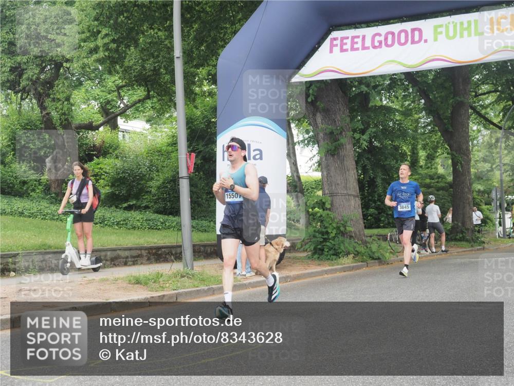 29.06.2025 - hella hamburg halbmarathon KatJ http://msf.ph/oto/8343628 29.06.2025 10:19:44 Zwischen KM18-KM19 3845, 7186 meine-sportfotos.de