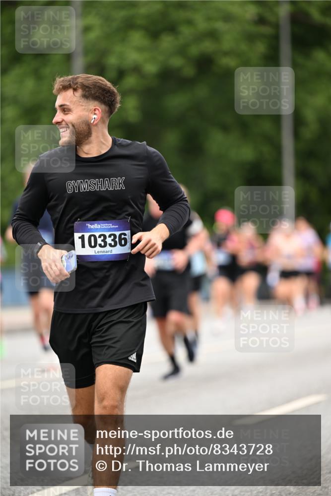 29.06.2025 - hella hamburg halbmarathon Dr. Thomas Lammeyer http://msf.ph/oto/8343728 29.06.2025 10:40:27 Kennedybrücke 1036, 1102, 1183, 1284, 1717, 2352, 2588, 3243, 3741, 3990, 4902, 4937, 5012, 5240, 5246, 5531, 5747, 5919, 6021, 6381, 6845, 6896, 7111, 7275, 7927, 8356, 8530, 9229, 9295, 9694, 9701, 10119, 10336, 10341, 10567, 11010 meine-sportfotos.de