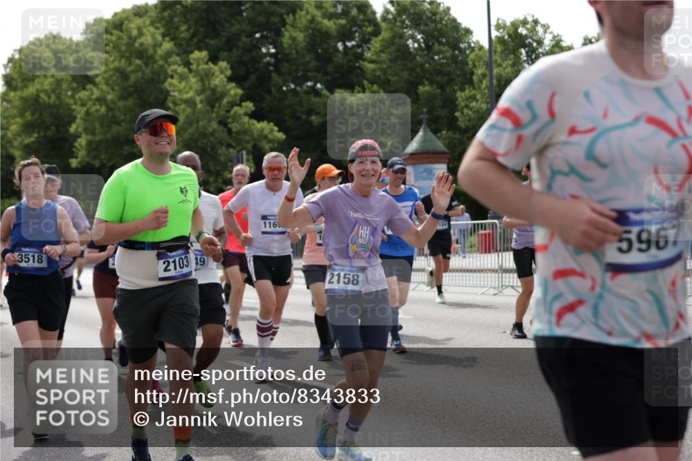 29.06.2025 - hella hamburg halbmarathon Jannik Wohlers http://msf.ph/oto/8343833 29.06.2025 10:42:43 Lombardsbrücke 1149, 1467, 1788, 2103, 2158, 2267, 2361, 2450, 2971, 3074, 3518, 3638, 3764, 4177, 4302, 4680, 5067, 5268, 5610, 5755, 5967, 7043, 7461, 7872, 8184, 8435, 8795, 8991, 9072, 9304, 9378, 9644, 9976, 10180, 10536, 11443, 11649, 11671, 12485, 12603, 13049, 13417, 13526, 13676, 13786, 13852, 15246, 15509, 15717, 16055, 16263, 16264, 16279, 16789, 16840, 17037, 17609, 17921, 18434, 18435, 18540, 18898, 19115 meine-sportfotos.de