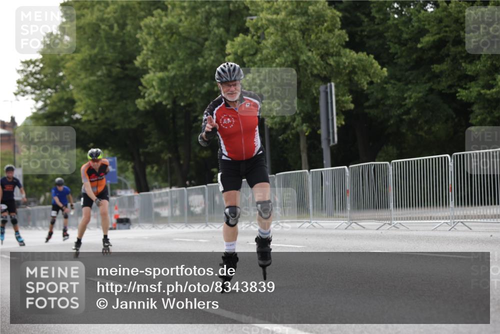 29.06.2025 - hella hamburg halbmarathon Jannik Wohlers http://msf.ph/oto/8343839 29.06.2025 09:02:37 Lombardsbrücke  meine-sportfotos.de