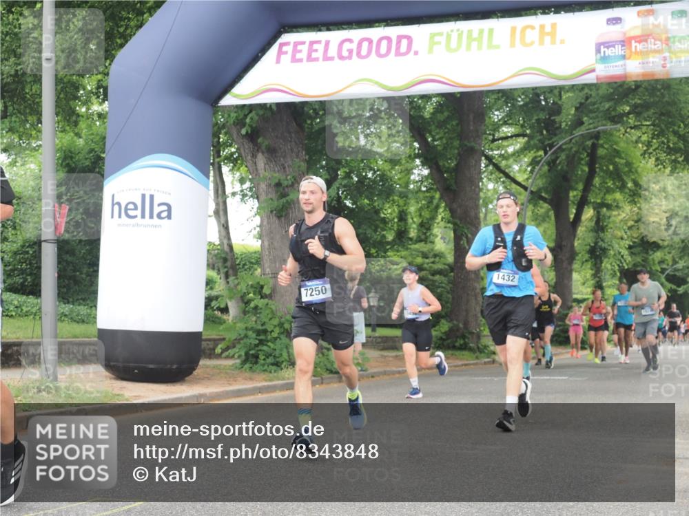 29.06.2025 - hella hamburg halbmarathon KatJ http://msf.ph/oto/8343848 29.06.2025 10:49:13 Zwischen KM18-KM19 1432, 5763, 7250, 8624 meine-sportfotos.de