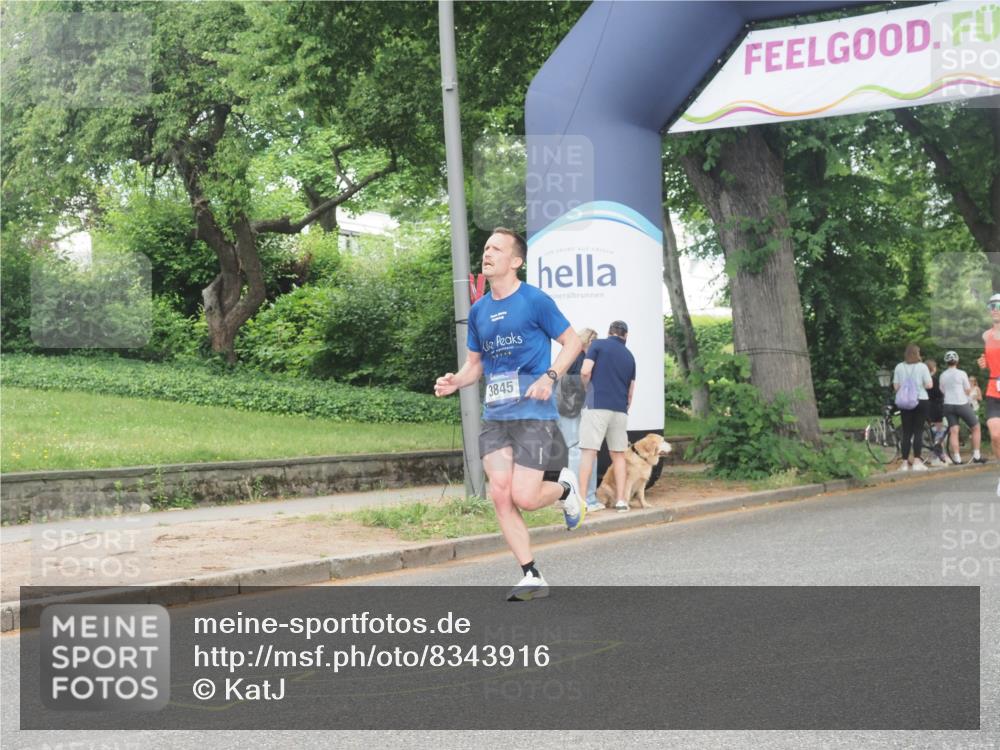 29.06.2025 - hella hamburg halbmarathon KatJ http://msf.ph/oto/8343916 29.06.2025 10:19:46 Zwischen KM18-KM19 3845 meine-sportfotos.de