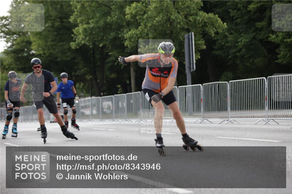 29.06.2025 - hella hamburg halbmarathon Jannik Wohlers http://msf.ph/oto/8343946 29.06.2025 09:02:39 Lombardsbrücke  meine-sportfotos.de