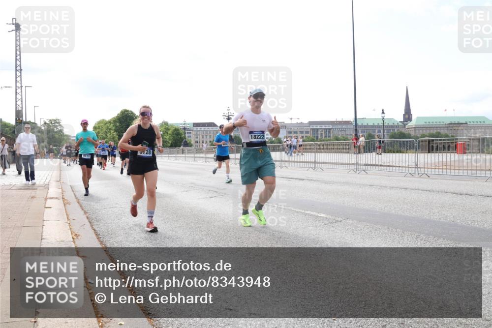29.06.2025 - hella hamburg halbmarathon Lena Gebhardt http://msf.ph/oto/8343948 29.06.2025 10:13:31 Lombardsbrücke 28, 9612, 18222, 1007, 1131, 1747, 1859, 2055, 2359, 2721, 2904, 2961, 2987, 3218, 3360, 3728, 3729, 4001, 4187, 4795, 4950, 5232, 5546, 5631, 5719, 6026, 6489, 6717, 6724, 7346, 7446, 7447, 7460, 7462, 7913, 8279, 8913, 9128, 9141, 9527, 9612, 9631, 10977, 12313, 12492, 12797, 12928, 12929, 13331, 13928, 15085, 15663, 15922, 16030, 16255, 16437, 16491, 17472, 17474, 17988, 18048, 18222, 18231, 18320, 18732 meine-sportfotos.de