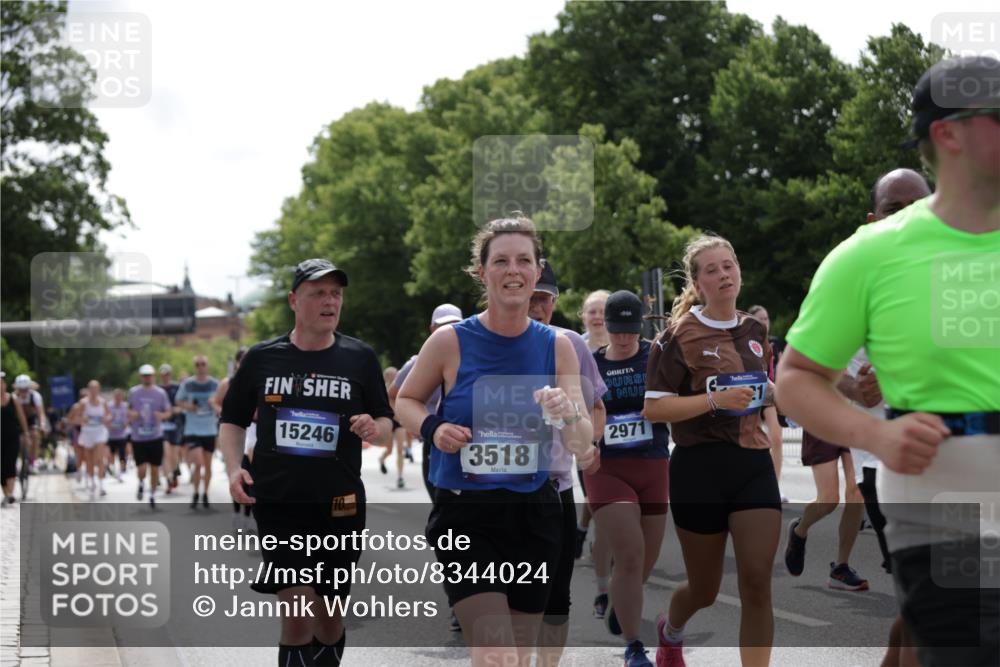 29.06.2025 - hella hamburg halbmarathon Jannik Wohlers http://msf.ph/oto/8344024 29.06.2025 10:42:44 Lombardsbrücke 1149, 1467, 1788, 1816, 2103, 2158, 2267, 2361, 2450, 2971, 3074, 3518, 3638, 3764, 4056, 4177, 4302, 4680, 5067, 5268, 5610, 5755, 5967, 7043, 7461, 7872, 8184, 8435, 8795, 8991, 9072, 9304, 9644, 9976, 10180, 10536, 11093, 11443, 11649, 11671, 12485, 12603, 13049, 13417, 13526, 13676, 13684, 13685, 13786, 13852, 15246, 15509, 15717, 16055, 16263, 16264, 16789, 16840, 17609, 17921, 18434, 18435, 18540, 18898, 19115 meine-sportfotos.de