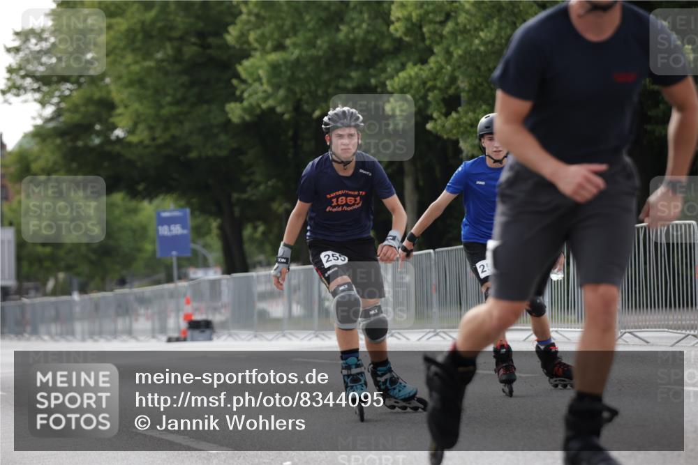 29.06.2025 - hella hamburg halbmarathon Jannik Wohlers http://msf.ph/oto/8344095 29.06.2025 09:02:41 Lombardsbrücke  meine-sportfotos.de