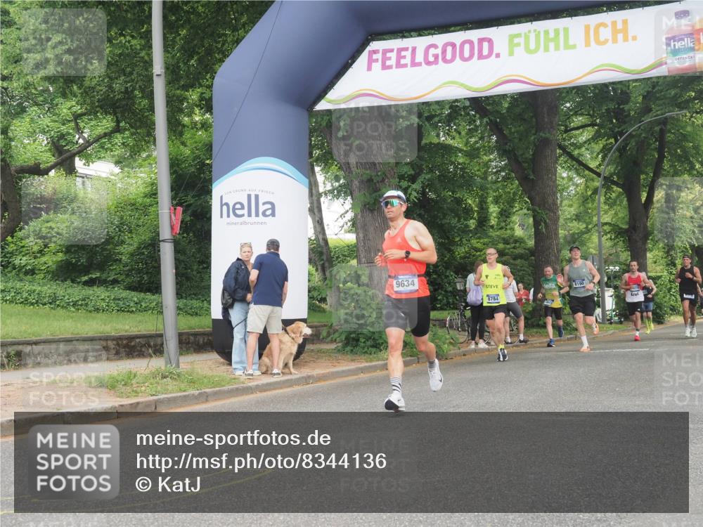 29.06.2025 - hella hamburg halbmarathon KatJ http://msf.ph/oto/8344136 29.06.2025 10:19:48 Zwischen KM18-KM19 3845 meine-sportfotos.de