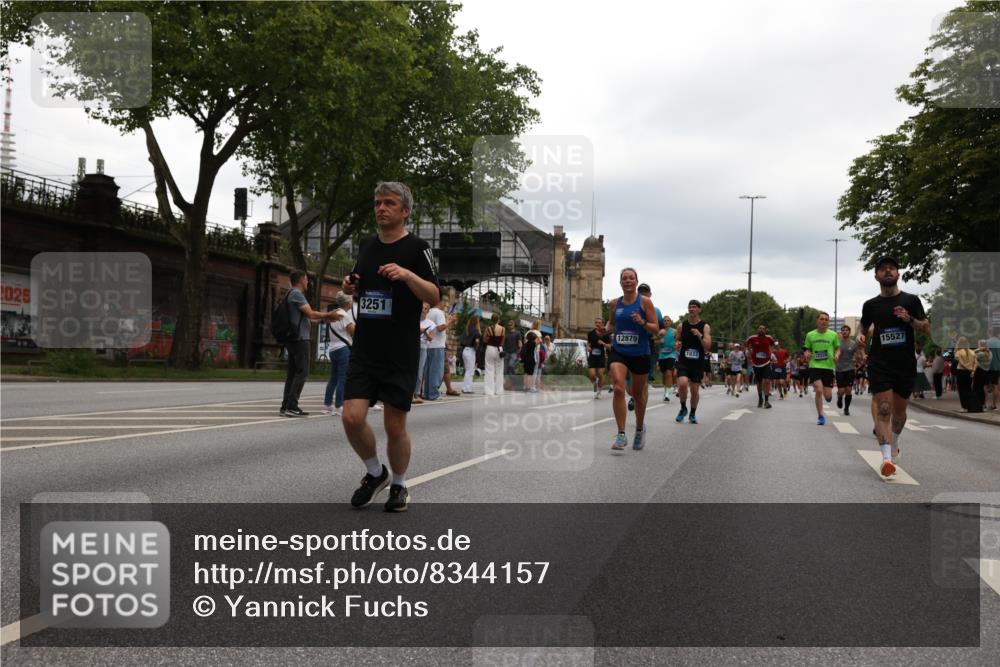 29.06.2025 - hella hamburg halbmarathon Yannick Fuchs http://msf.ph/oto/8344157 29.06.2025 10:52:20 20KM 1319, 1595, 1833, 2159, 2250, 2619, 2656, 2996, 3251, 4319, 4550, 4708, 4767, 5277, 5341, 5675, 6138, 6147, 6592, 7082, 7659, 7856, 8089, 8322, 9230, 10020, 10268, 10319, 10518, 10703, 11394, 11605, 11808, 11846, 12378, 12495, 12585, 12734, 12735, 12879, 13287, 13512, 13654, 13694, 13880, 14266, 14355, 14673, 15197, 15434, 15527, 16189, 17531, 17814, 17827, 18180, 18727, 18985 meine-sportfotos.de