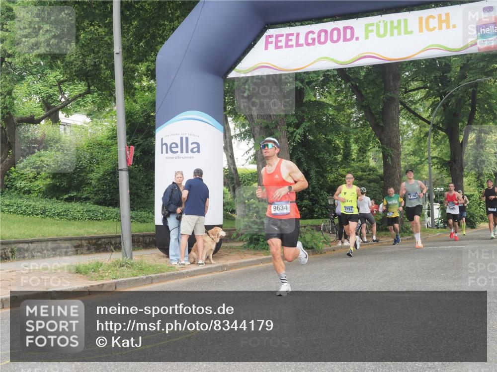 29.06.2025 - hella hamburg halbmarathon KatJ http://msf.ph/oto/8344179 29.06.2025 10:19:48 Zwischen KM18-KM19 3845 meine-sportfotos.de