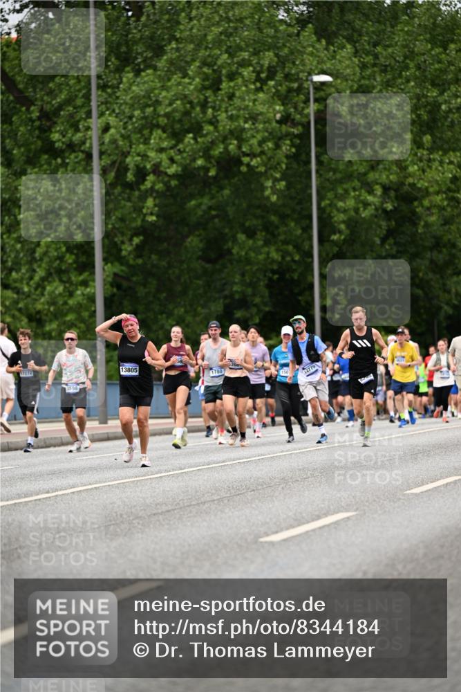 29.06.2025 - hella hamburg halbmarathon Dr. Thomas Lammeyer http://msf.ph/oto/8344184 29.06.2025 10:40:30 Kennedybrücke 1036, 1102, 1183, 1224, 1284, 1717, 2588, 3243, 3741, 3990, 4902, 4937, 5012, 5171, 5240, 5246, 5531, 5747, 5919, 6021, 6381, 6845, 6896, 7111, 7927, 8530, 9229, 9295, 9694, 9701, 10119, 10336, 10341, 11010 meine-sportfotos.de