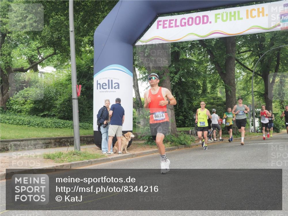 29.06.2025 - hella hamburg halbmarathon KatJ http://msf.ph/oto/8344216 29.06.2025 10:19:48 Zwischen KM18-KM19 3845 meine-sportfotos.de