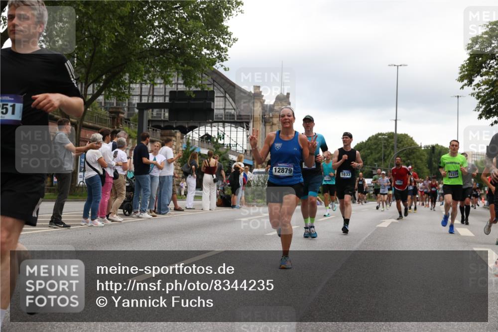 29.06.2025 - hella hamburg halbmarathon Yannick Fuchs http://msf.ph/oto/8344235 29.06.2025 10:52:21 20KM 1319, 1595, 1833, 2159, 2250, 2619, 2656, 2996, 3251, 4319, 4550, 4708, 4767, 5277, 5675, 6138, 6147, 6592, 7082, 7659, 7856, 8089, 9230, 9553, 9555, 10020, 10268, 10319, 10518, 10703, 11394, 11605, 11808, 11846, 12378, 12495, 12585, 12734, 12735, 12879, 13287, 13512, 13654, 13694, 13880, 14266, 14355, 14673, 15197, 15434, 15527, 16189, 17531, 17665, 17814, 17827, 18727, 18985 meine-sportfotos.de