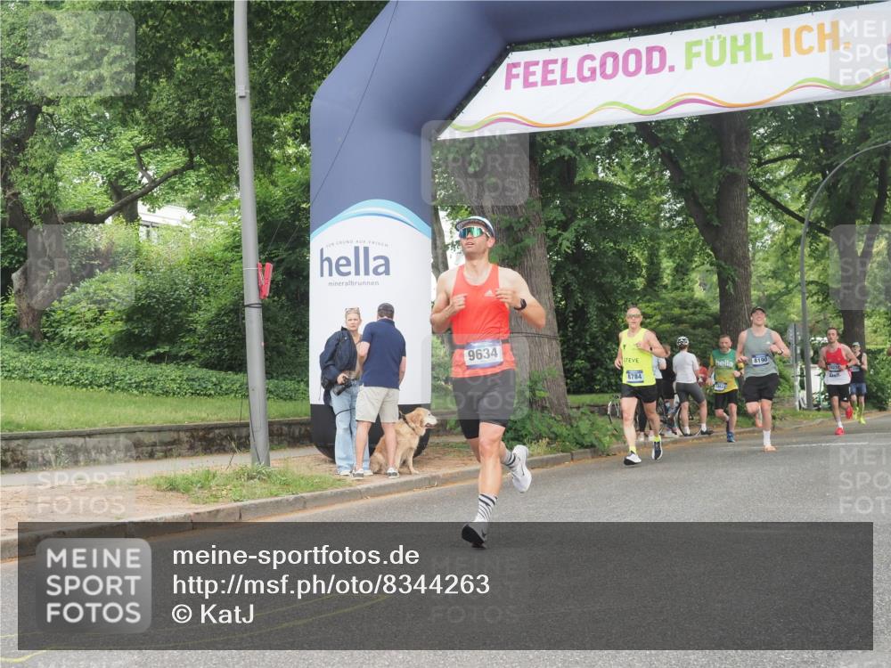 29.06.2025 - hella hamburg halbmarathon KatJ http://msf.ph/oto/8344263 29.06.2025 10:19:48 Zwischen KM18-KM19 3845 meine-sportfotos.de