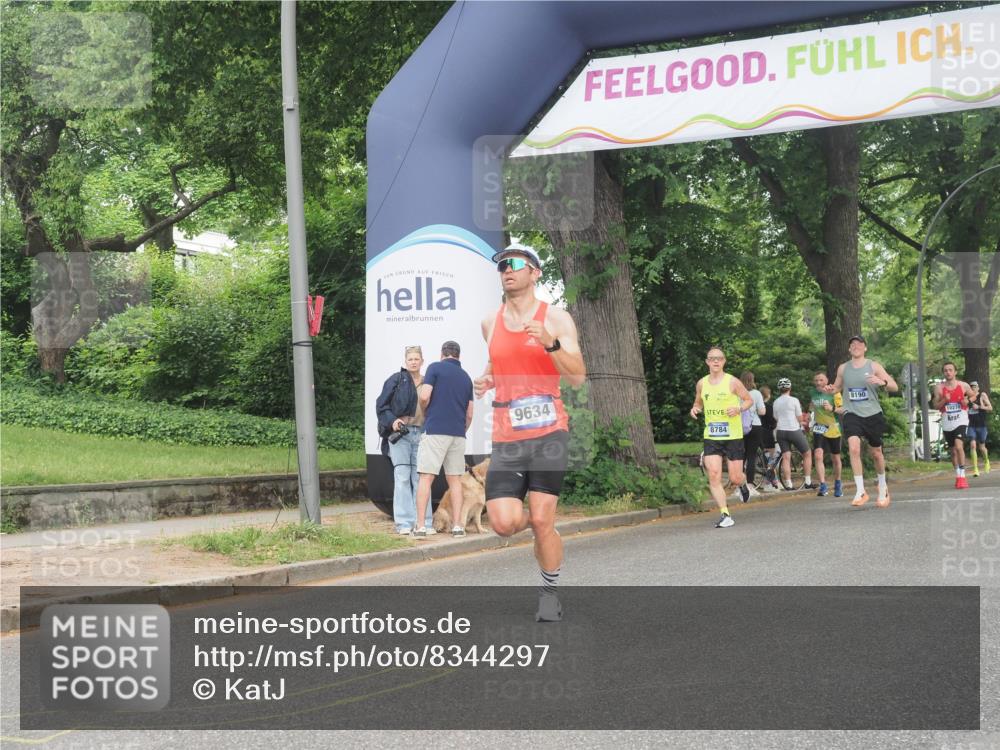 29.06.2025 - hella hamburg halbmarathon KatJ http://msf.ph/oto/8344297 29.06.2025 10:19:48 Zwischen KM18-KM19 3845 meine-sportfotos.de