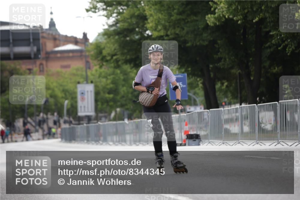 29.06.2025 - hella hamburg halbmarathon Jannik Wohlers http://msf.ph/oto/8344345 29.06.2025 09:02:48 Lombardsbrücke  meine-sportfotos.de