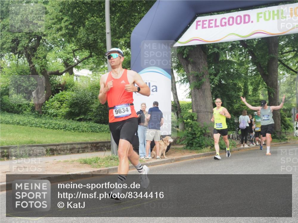 29.06.2025 - hella hamburg halbmarathon KatJ http://msf.ph/oto/8344416 29.06.2025 10:19:49 Zwischen KM18-KM19 3845 meine-sportfotos.de