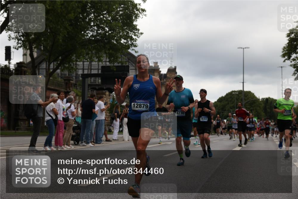 29.06.2025 - hella hamburg halbmarathon Yannick Fuchs http://msf.ph/oto/8344460 29.06.2025 10:52:21 20KM 1319, 1595, 1833, 2159, 2250, 2619, 2656, 2996, 3251, 4319, 4550, 4708, 4767, 5277, 5675, 6138, 6147, 6592, 7082, 7659, 7856, 8089, 9230, 9553, 9555, 10020, 10268, 10319, 10518, 10703, 11394, 11605, 11808, 11846, 12378, 12495, 12585, 12734, 12735, 12879, 13287, 13512, 13654, 13694, 13880, 14266, 14355, 14673, 15197, 15434, 15527, 16189, 17531, 17665, 17814, 17827, 18727, 18985 meine-sportfotos.de