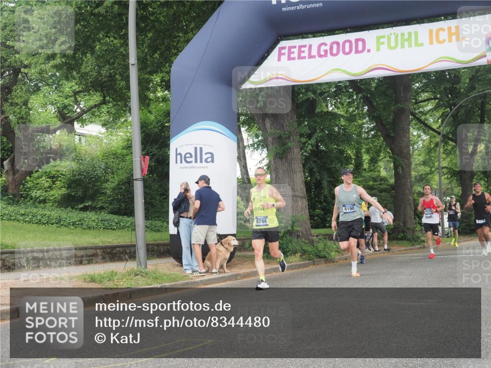 29.06.2025 - hella hamburg halbmarathon KatJ http://msf.ph/oto/8344480 29.06.2025 10:19:49 Zwischen KM18-KM19 3845 meine-sportfotos.de