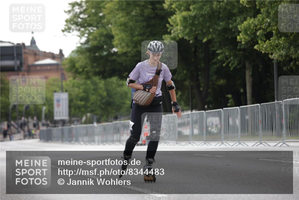 29.06.2025 - hella hamburg halbmarathon Jannik Wohlers http://msf.ph/oto/8344483 29.06.2025 09:02:49 Lombardsbrücke  meine-sportfotos.de