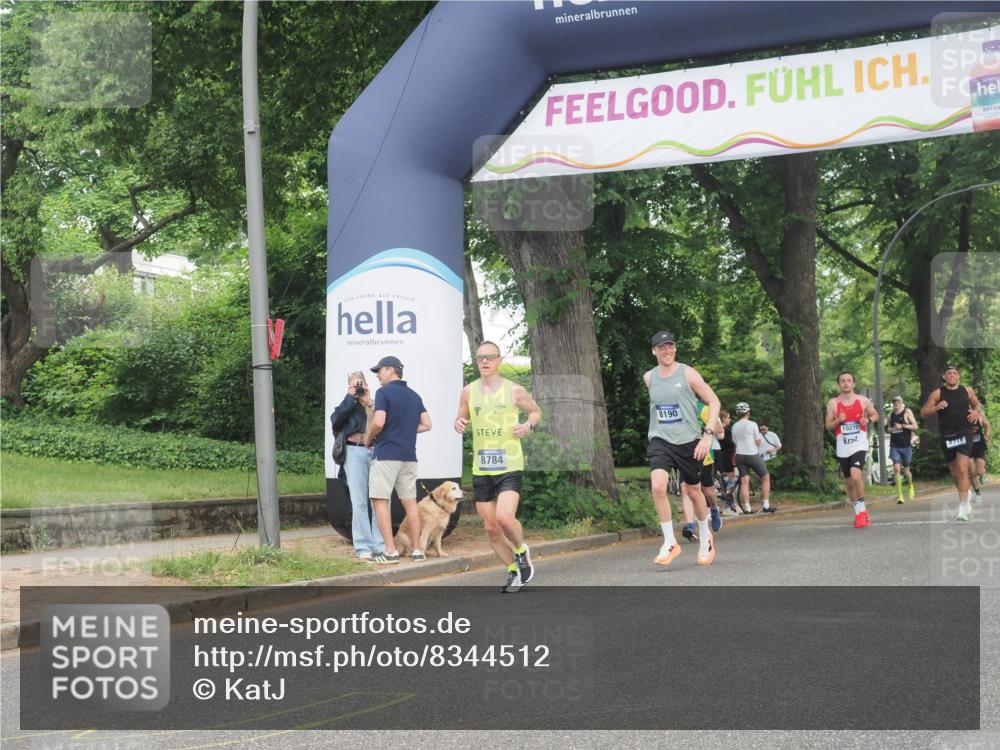 29.06.2025 - hella hamburg halbmarathon KatJ http://msf.ph/oto/8344512 29.06.2025 10:19:49 Zwischen KM18-KM19 3845 meine-sportfotos.de