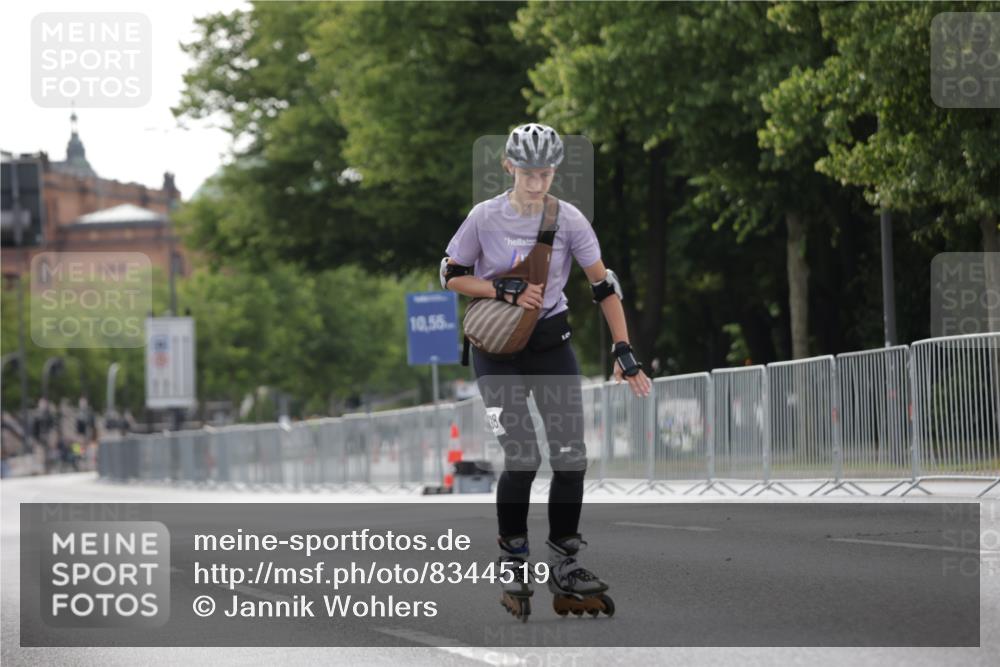 29.06.2025 - hella hamburg halbmarathon Jannik Wohlers http://msf.ph/oto/8344519 29.06.2025 09:02:49 Lombardsbrücke  meine-sportfotos.de