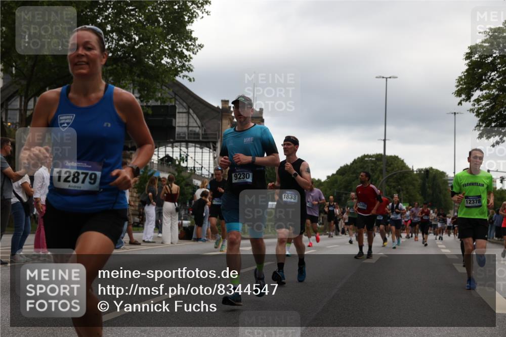 29.06.2025 - hella hamburg halbmarathon Yannick Fuchs http://msf.ph/oto/8344547 29.06.2025 10:52:22 20KM 1319, 1833, 2159, 2250, 2619, 2656, 2711, 2996, 3251, 4550, 4708, 4767, 5277, 5675, 6138, 6147, 6592, 7082, 7659, 7856, 8089, 9230, 9553, 9555, 10020, 10268, 10319, 10518, 10703, 11394, 11605, 11808, 11846, 12378, 12495, 12585, 12734, 12735, 12879, 13287, 13512, 13654, 13694, 13880, 14355, 14673, 15197, 15434, 15527, 16189, 17531, 17665, 17814, 17827, 17967, 18727, 18985 meine-sportfotos.de
