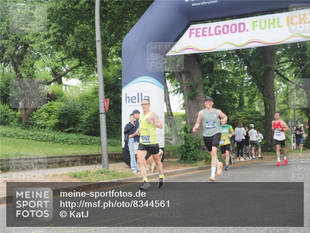 29.06.2025 - hella hamburg halbmarathon KatJ http://msf.ph/oto/8344561 29.06.2025 10:19:50 Zwischen KM18-KM19 3845, 8190 meine-sportfotos.de