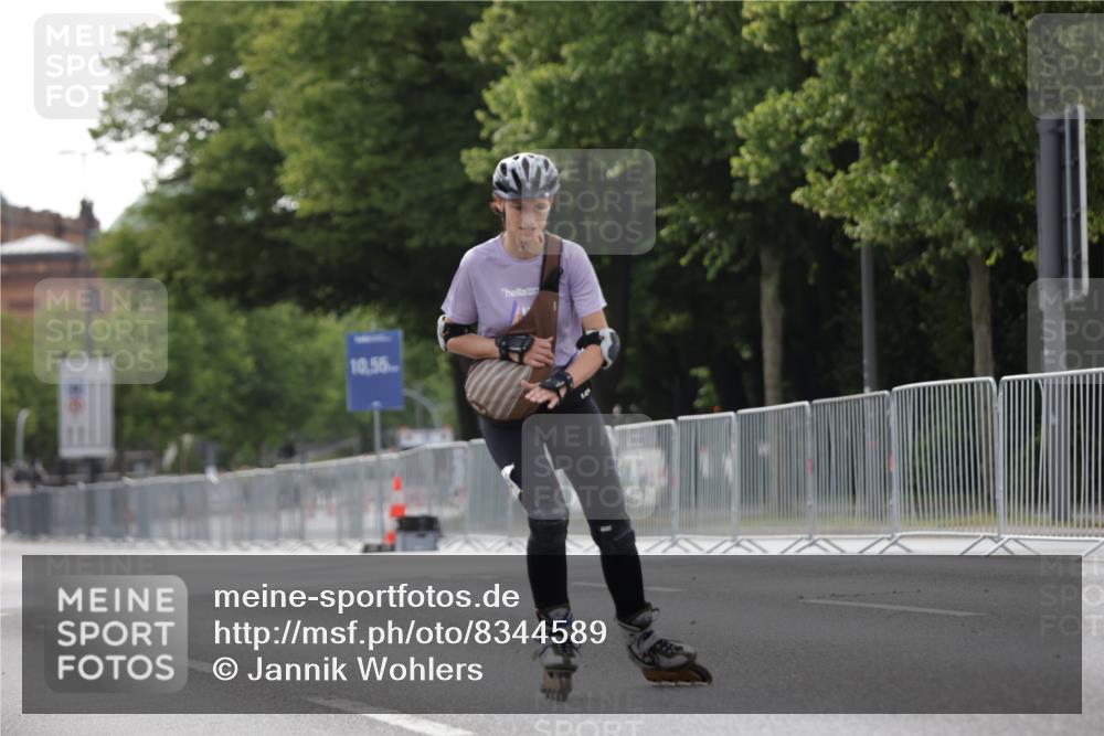 29.06.2025 - hella hamburg halbmarathon Jannik Wohlers http://msf.ph/oto/8344589 29.06.2025 09:02:49 Lombardsbrücke  meine-sportfotos.de