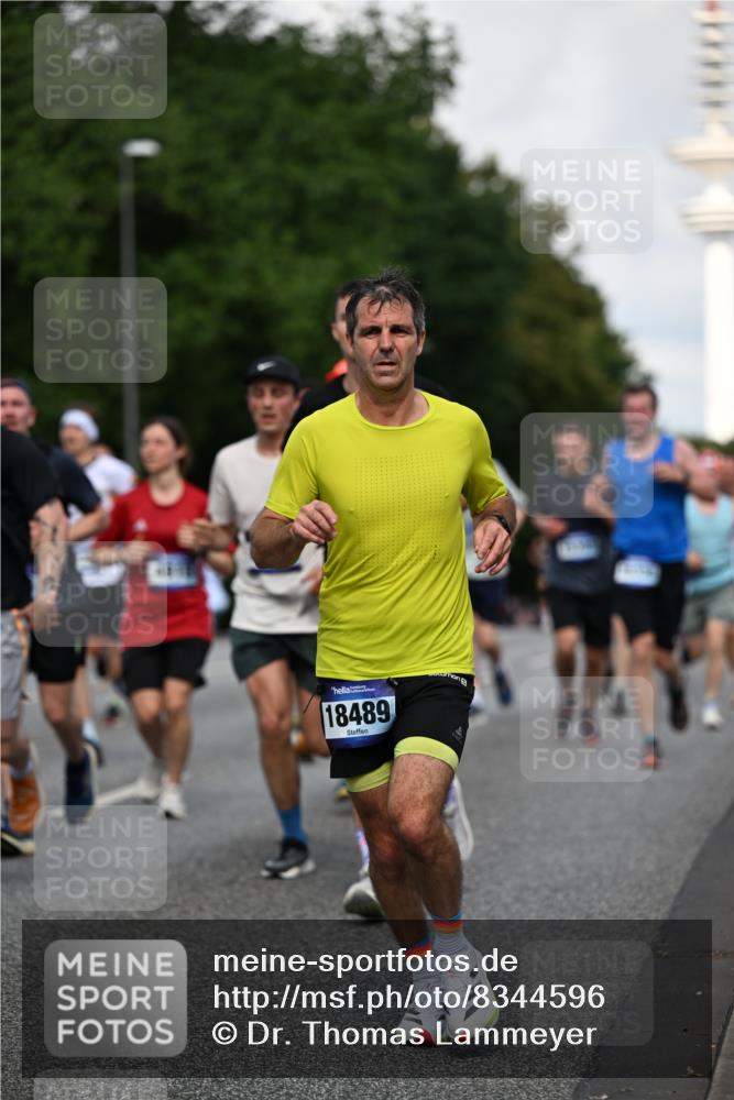 29.06.2025 - hella hamburg halbmarathon Dr. Thomas Lammeyer http://msf.ph/oto/8344596 29.06.2025 09:56:04 Kennedybrücke 1057, 1139, 1169, 1220, 1512, 1604, 3305, 4080, 4565, 4871, 4915, 5007, 5011, 5336, 6373, 6711, 7185, 7432, 7451, 7710, 7865, 7961, 8467, 8564, 8852, 9444, 10099, 10251, 10493, 10691, 10741 meine-sportfotos.de