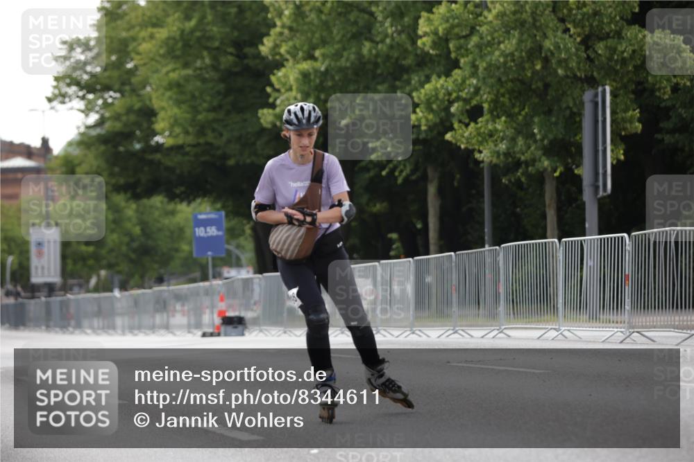 29.06.2025 - hella hamburg halbmarathon Jannik Wohlers http://msf.ph/oto/8344611 29.06.2025 09:02:50 Lombardsbrücke  meine-sportfotos.de