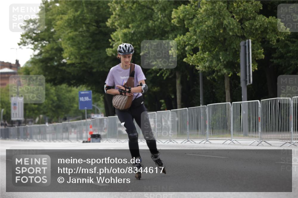 29.06.2025 - hella hamburg halbmarathon Jannik Wohlers http://msf.ph/oto/8344617 29.06.2025 09:02:50 Lombardsbrücke  meine-sportfotos.de