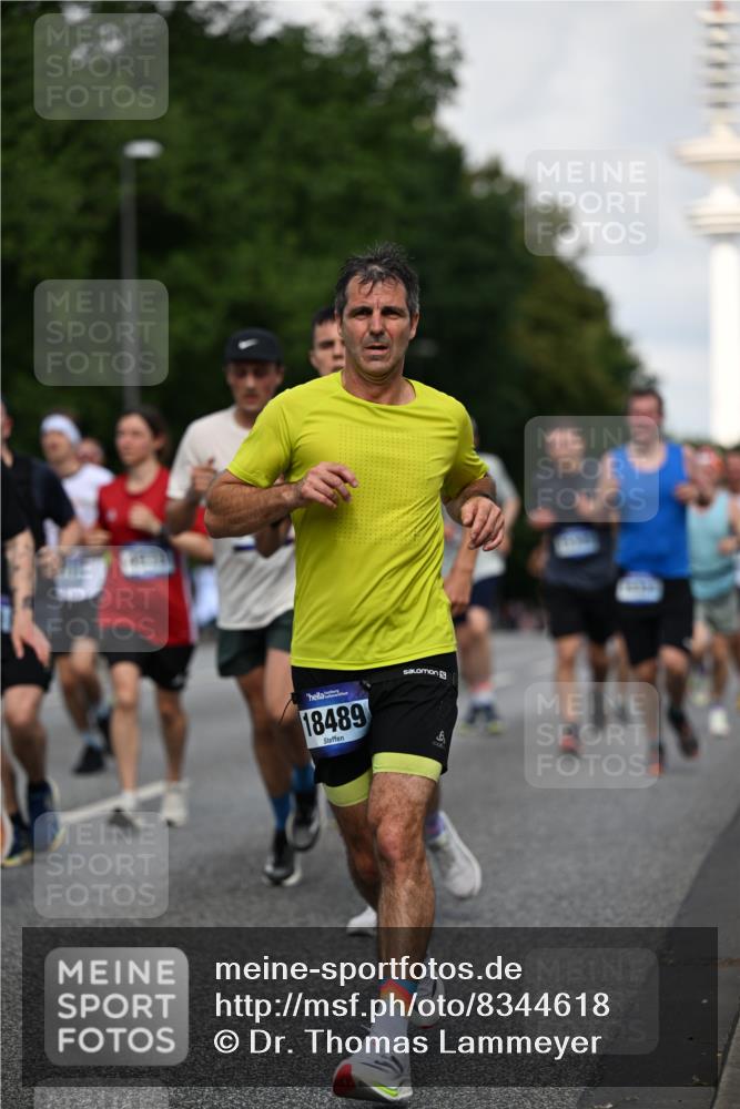 29.06.2025 - hella hamburg halbmarathon Dr. Thomas Lammeyer http://msf.ph/oto/8344618 29.06.2025 09:56:04 Kennedybrücke 1057, 1139, 1169, 1220, 1512, 1604, 3305, 4080, 4565, 4871, 4915, 5007, 5011, 5336, 6373, 6711, 7185, 7432, 7451, 7710, 7865, 7961, 8467, 8564, 8852, 9444, 10099, 10251, 10493, 10691, 10741 meine-sportfotos.de