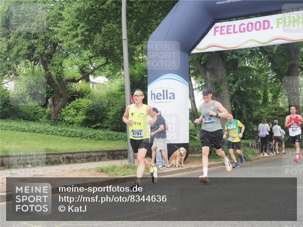 29.06.2025 - hella hamburg halbmarathon KatJ http://msf.ph/oto/8344636 29.06.2025 10:19:50 Zwischen KM18-KM19 3845, 8190 meine-sportfotos.de