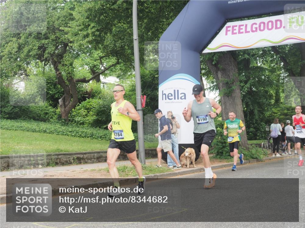 29.06.2025 - hella hamburg halbmarathon KatJ http://msf.ph/oto/8344682 29.06.2025 10:19:50 Zwischen KM18-KM19 3845, 8190 meine-sportfotos.de
