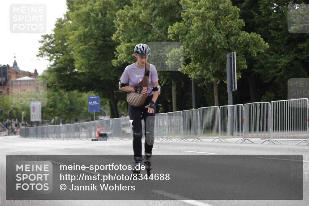 29.06.2025 - hella hamburg halbmarathon Jannik Wohlers http://msf.ph/oto/8344688 29.06.2025 09:02:50 Lombardsbrücke  meine-sportfotos.de
